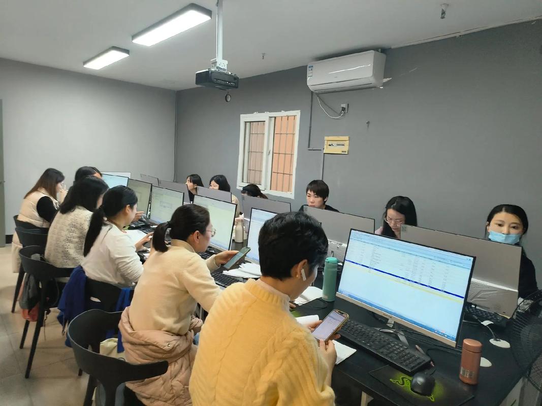 大学生 创业 计划书 会计专业 急急急急!!! 大学生 创业 计划书 会计专业 急急急急!!!